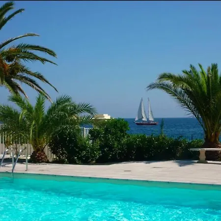 公寓 Yugen Palladio - Fully Renovated On A Prime Location, Direct Access, Heated Pool, Private Terrace & Patio, Private Parking Lot *