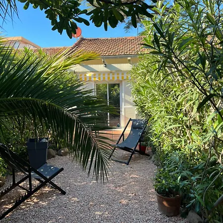 公寓 Yugen Palladio - Fully Renovated On A Prime Location, Direct Access, Heated Pool, Private Terrace & Patio, Private Parking Lot *