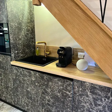 Apartment Yugen Palladio - Fully Renovated On A Prime Location, Direct Access, Heated Pool, Private Terrace & Patio, Private Parking Lot *